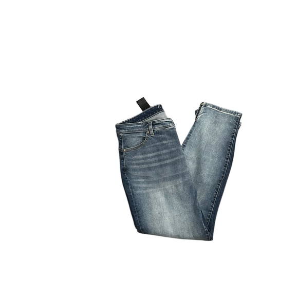 G by Giuliana Light Wash Ankle Jeans - Picture 4 of 5